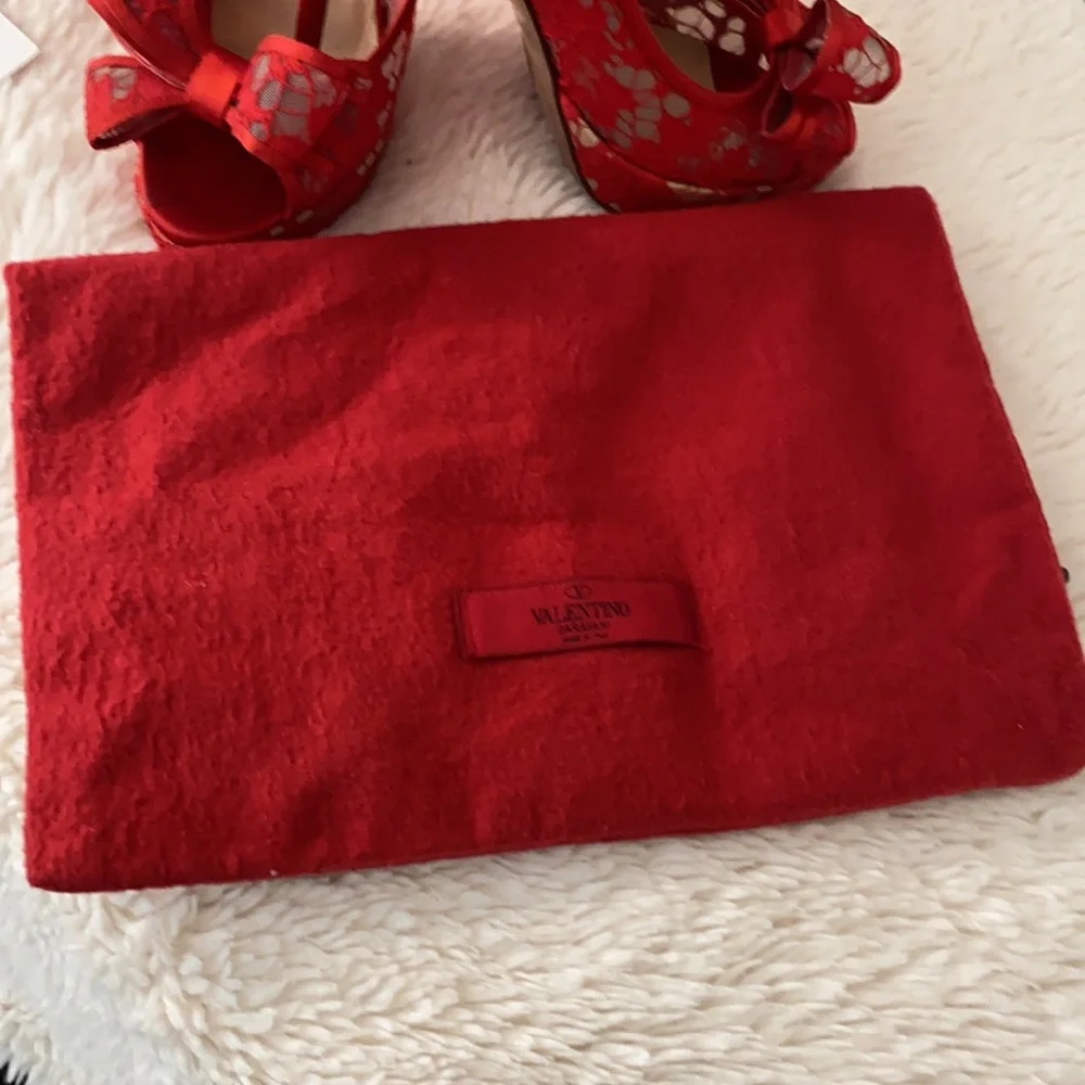 Valentino Garavani red heels - Picture 6 of 8